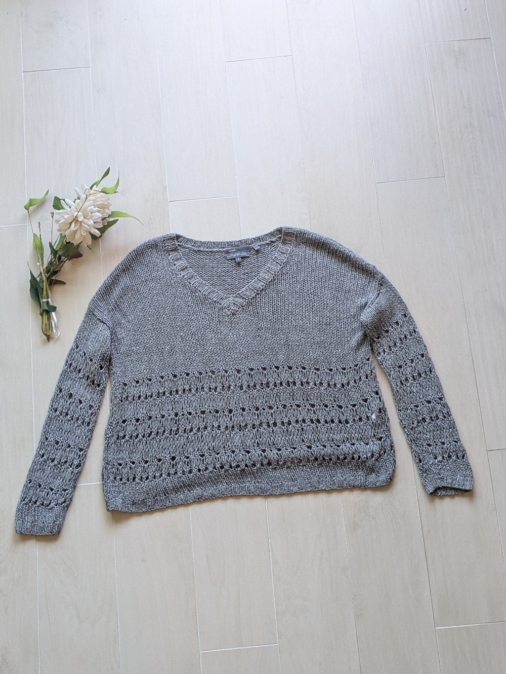 Vince Hand Knitted V-neck Grey Sweater